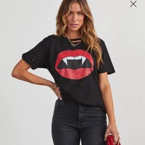 NWT Vici Distressed Vampire Lips Tee